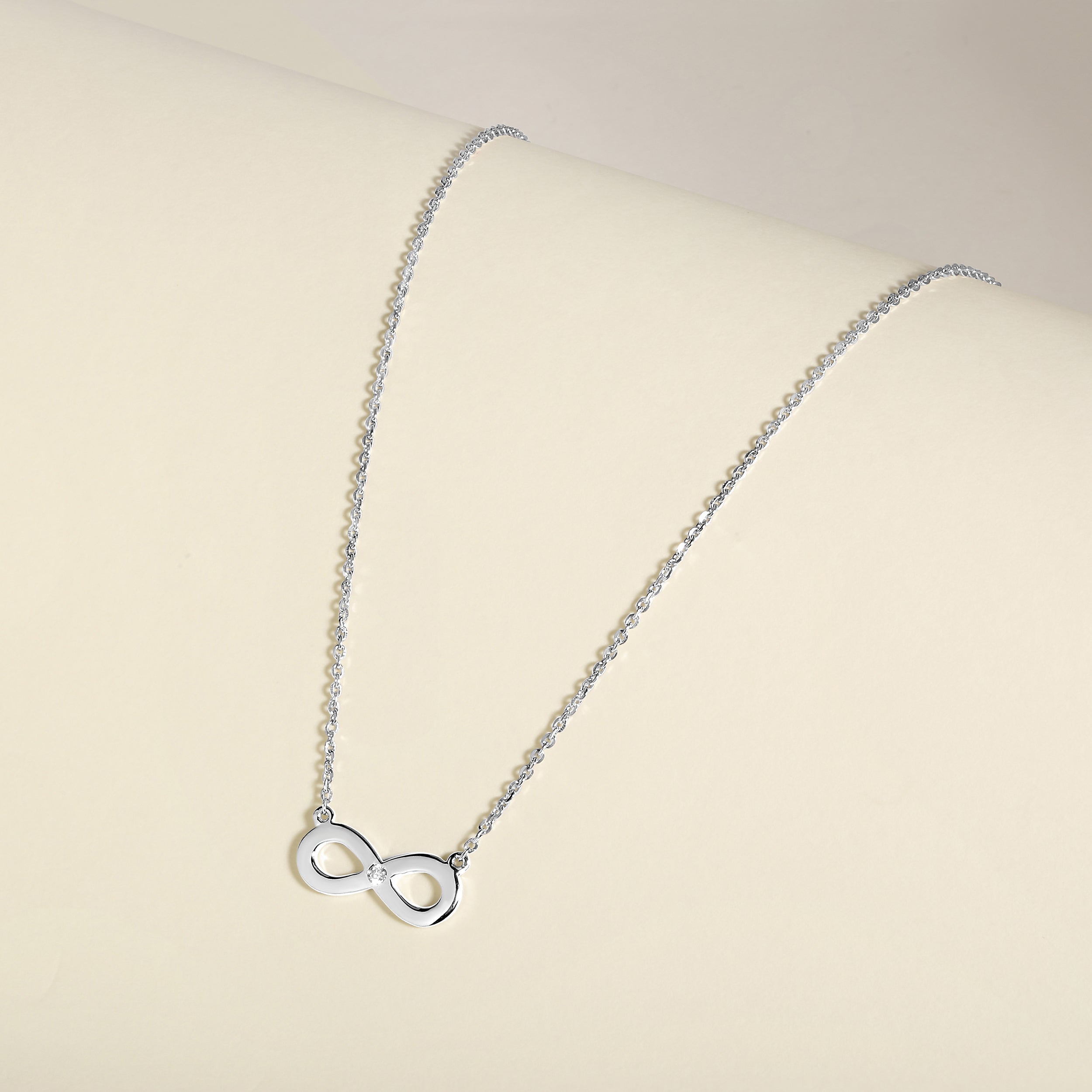 Certified 14K Gold 0.02ct Natural Diamond F-SI Small Infinity Loop White Necklace